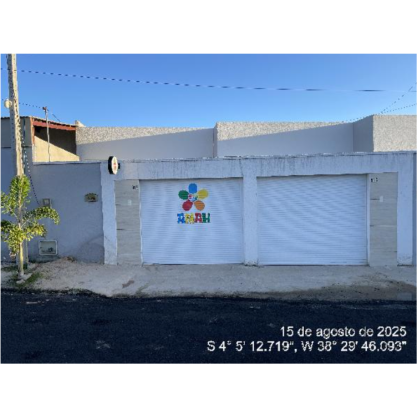 Foto de Horizonte/CE - Centro - Casa com 78m²