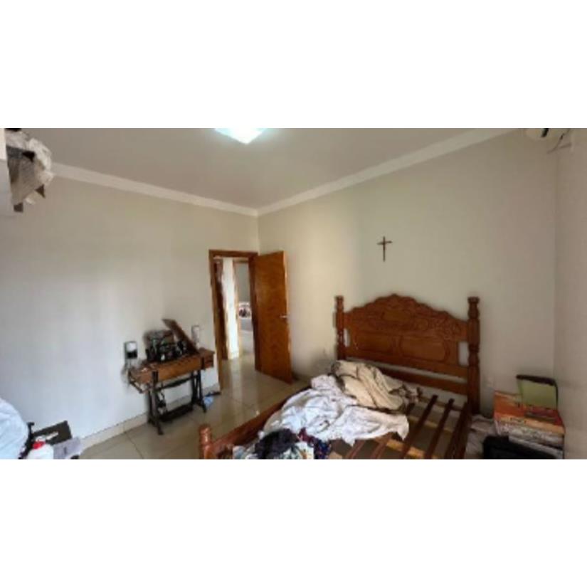 Foto de Uberaba/MG – Vila Santa Maria – Casa  Resid. com 335m²