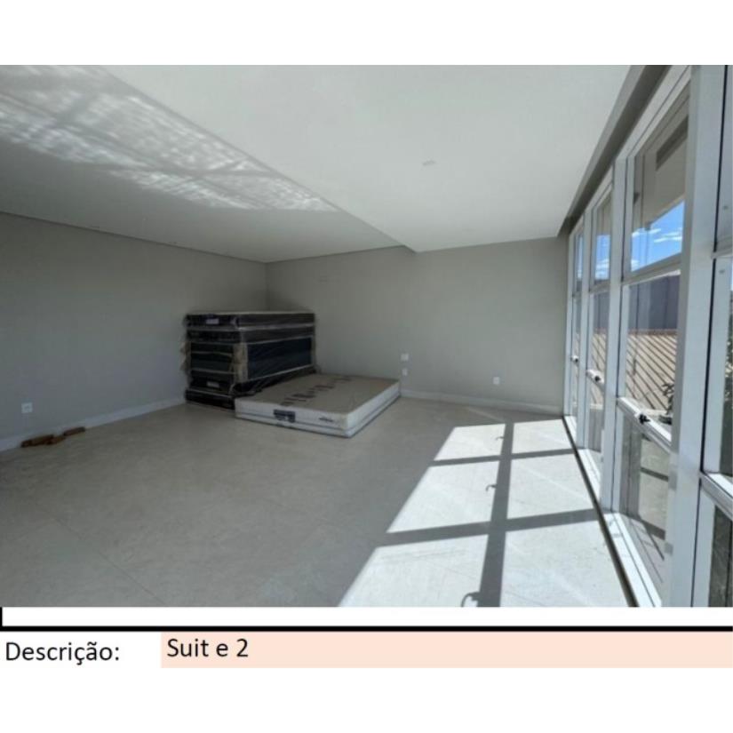 Foto de Nerópolis/GO - Centro - Casa com 610m²