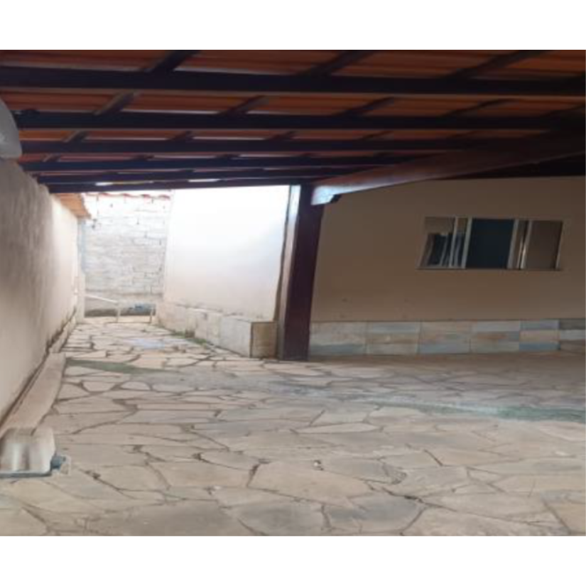 Foto de Mateus Leme/MG - Santa Bárbara - Casa com 64m²