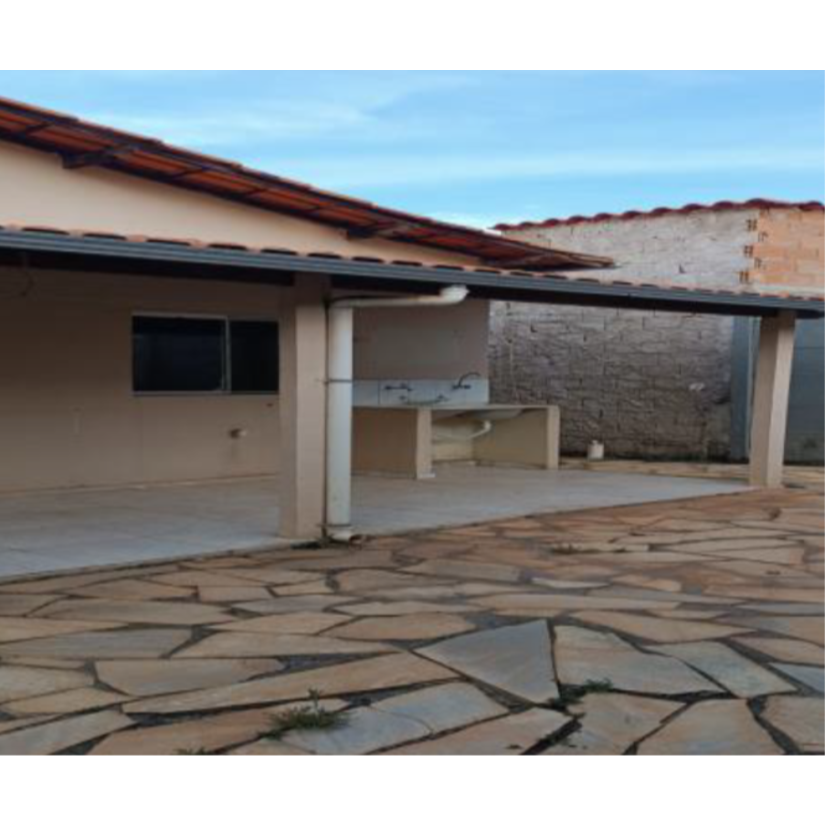 Foto de Mateus Leme/MG - Santa Bárbara - Casa com 64m²