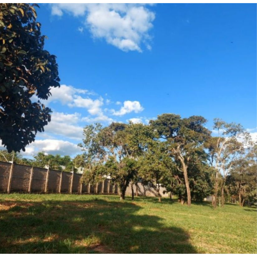 Foto de Uberaba/MG - Jardim Jockey Club – Terreno com 1.809m²