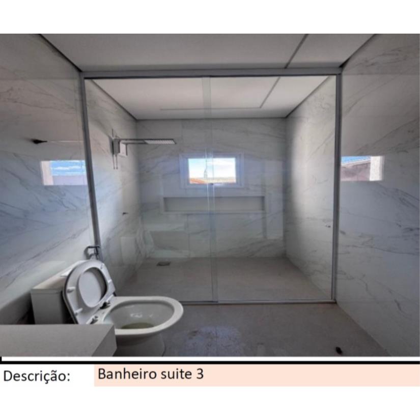 Foto de Nerópolis/GO - Centro - Casa com 610m²