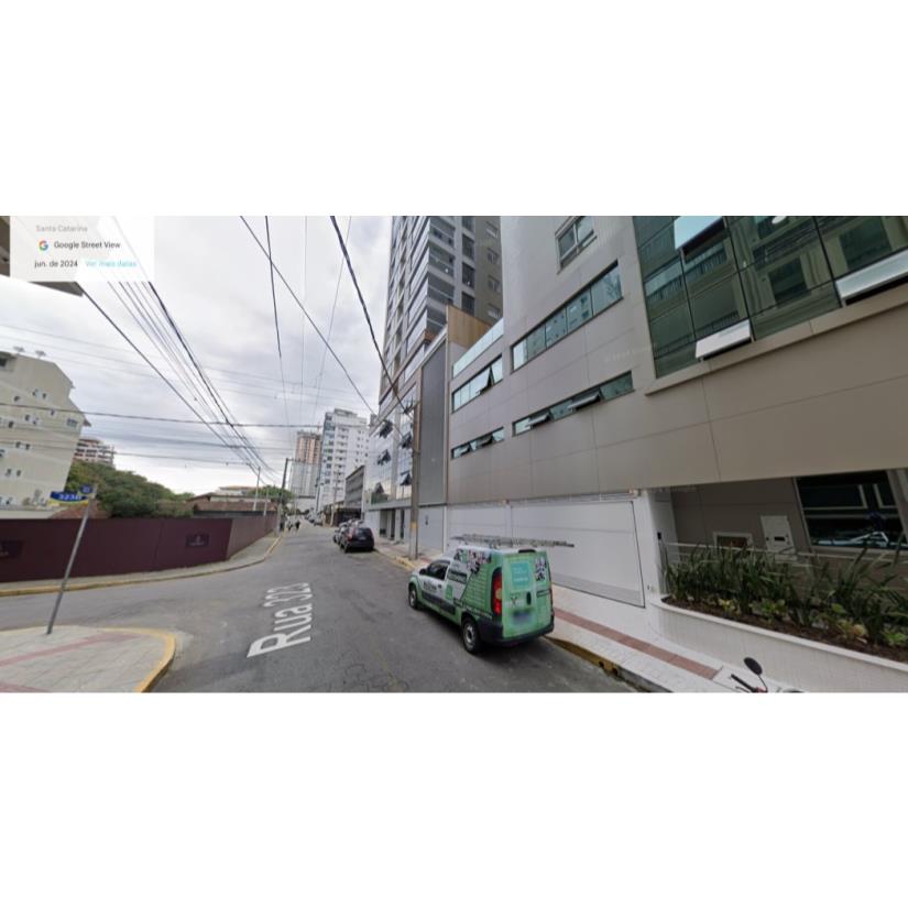 Foto de Itapema/SC - Meia Praia - Apto frente mar com 373m²