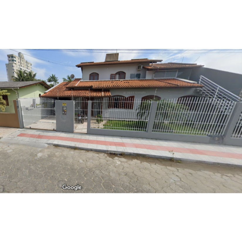 Foto de Palhoça/SC - Centro - Casa com 240m²