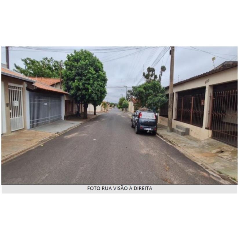 Foto de Assis/SP – Jardim Paraná - Casa com 81m²