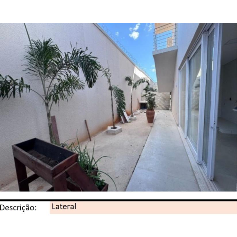 Foto de Nerópolis/GO - Centro - Casa com 610m²