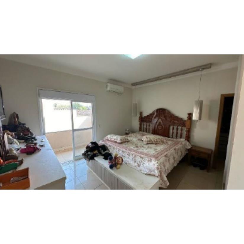 Foto de Uberaba/MG – Vila Santa Maria – Casa  Resid. com 335m²