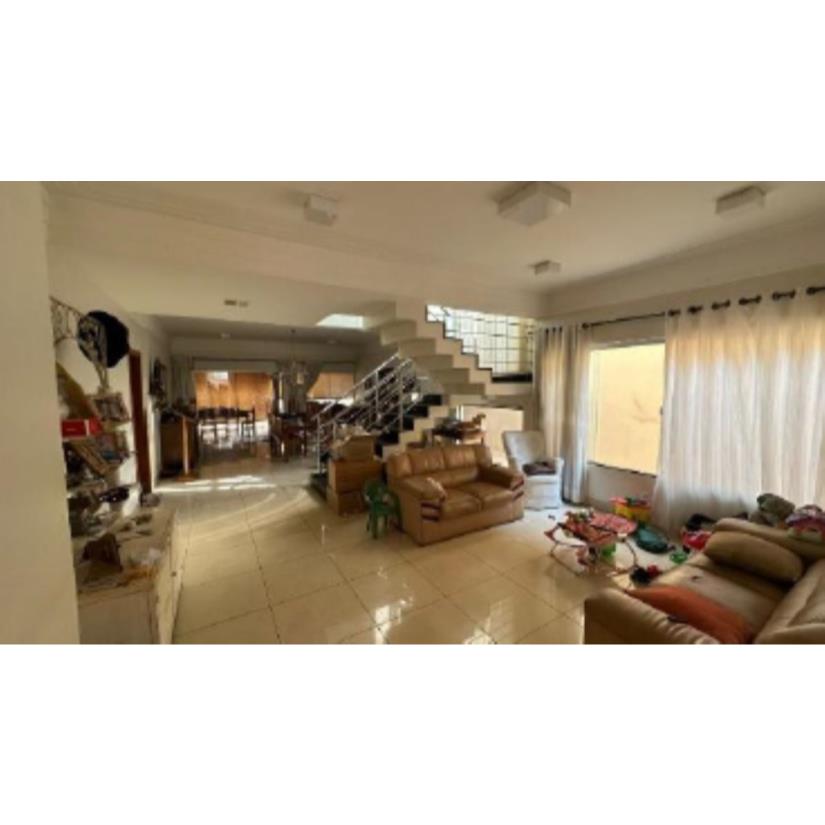 Foto de Uberaba/MG – Vila Santa Maria – Casa  Resid. com 335m²