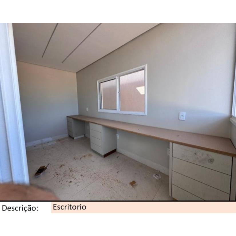 Foto de Nerópolis/GO - Centro - Casa com 610m²