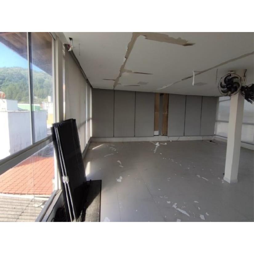 Foto de Itajaí/SC – Espinheiros – Casa com 382m²