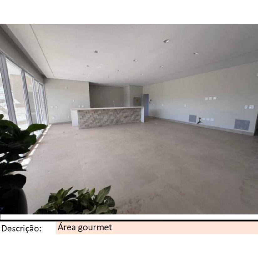 Foto de Nerópolis/GO - Centro - Casa com 610m²