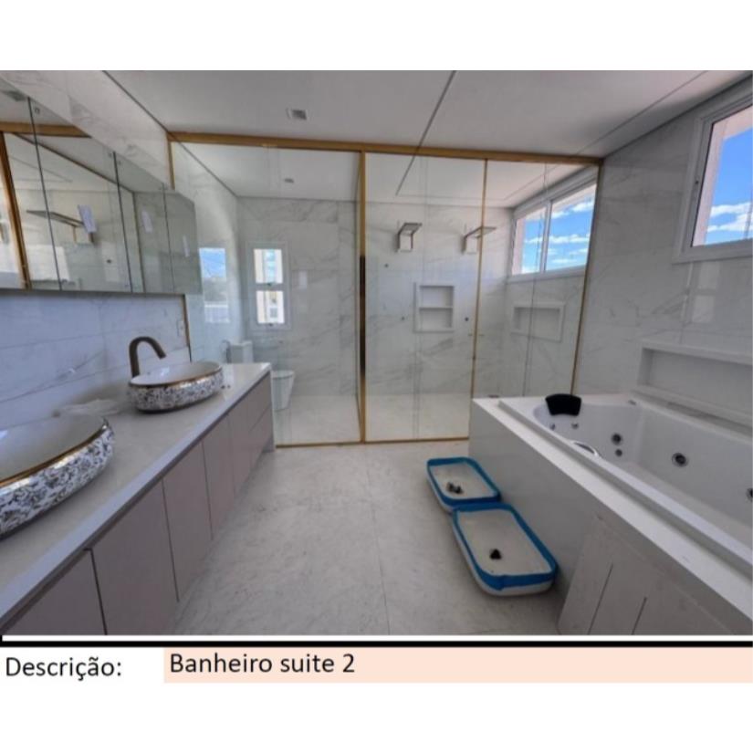 Foto de Nerópolis/GO - Centro - Casa com 610m²