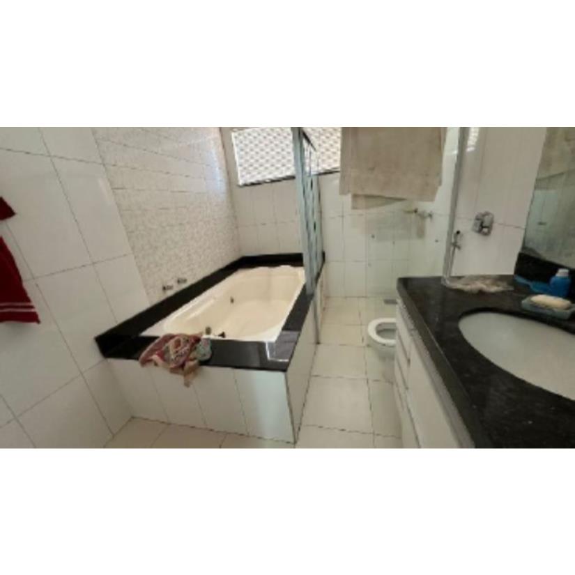 Foto de Uberaba/MG – Vila Santa Maria – Casa  Resid. com 335m²