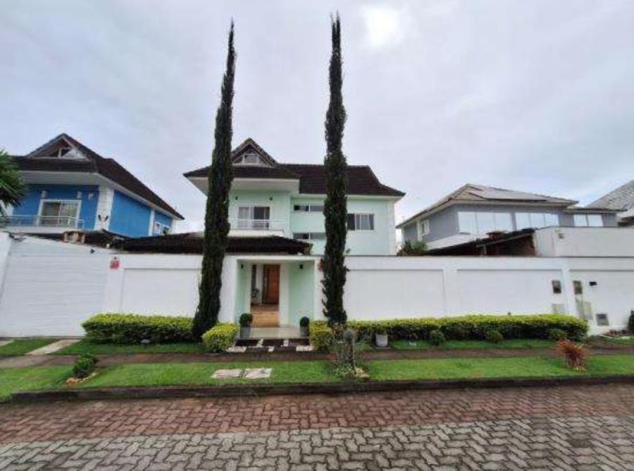 Rio de Janeiro/RJ - Recreio dos Bandeirantes - Casa com 242m²