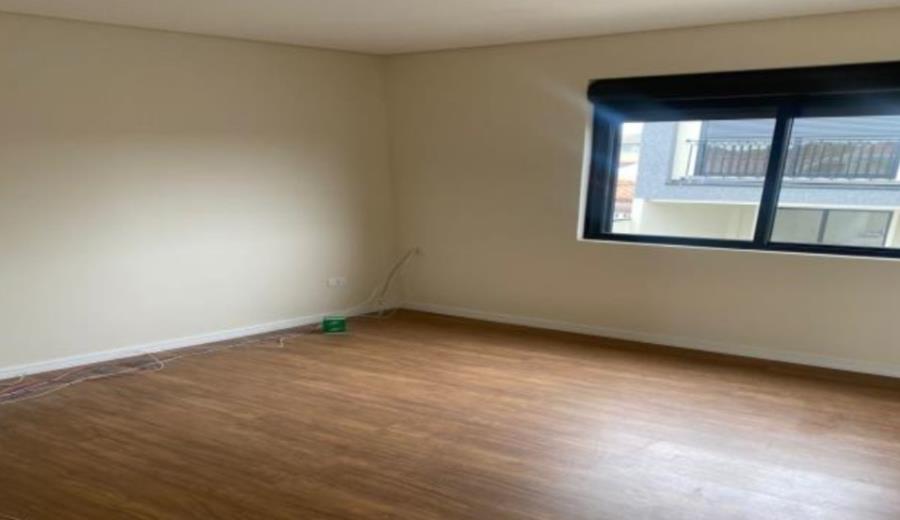 Curitiba/PR - Xaxim - Casa com 157m² Leilão Banco Inter, localizado em Curitiba - PR, bairro Xaxim