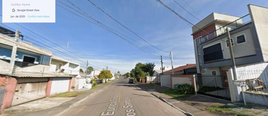Curitiba/PR - Xaxim - Casa com 157m² Leilão Banco Inter, localizado em Curitiba - PR, bairro Xaxim