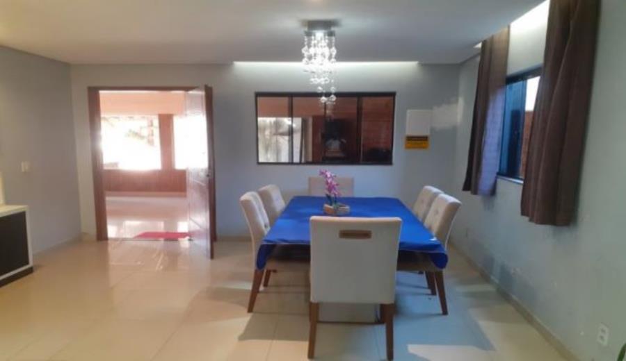 Águas Lindas de Goiás/GO - Jardim Brasília III - Casa com 325m² Leilão Banco Inter, localizado em Águas Lindas De Goiás - GO, bairro Jardim Brasília Ii