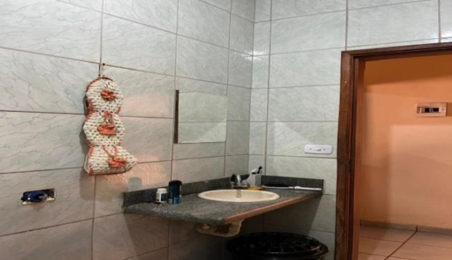 Itumbiara/GO - Cidade Jardim - Casa com 129m² Leilão Banco Inter, localizado em Itumbiara - GO, bairro Cidade Jardim