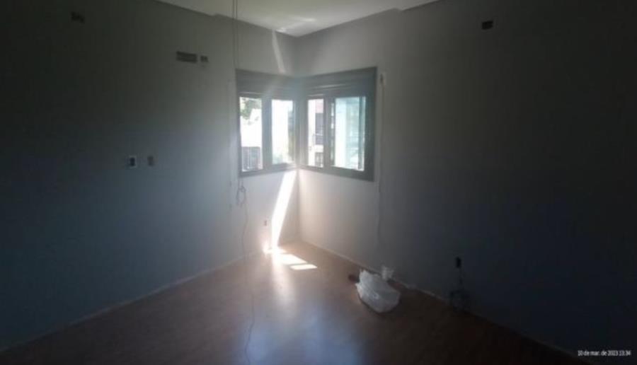 Pelotas/RS - Laranjal - Casa com 375m² Leilão Banco Inter, localizado em Pelotas - RS, bairro Laranjal