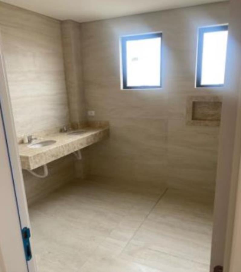 Curitiba/PR - Xaxim - Casa com 157m² Leilão Banco Inter, localizado em Curitiba - PR, bairro Xaxim