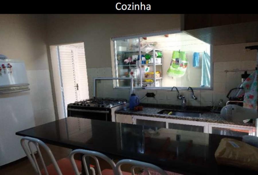 Amparo/SP - Ribeirão - Casa com 120m² Leilão Banco Inter, localizado em Amparo - SP, bairro Parque Rodrigues
