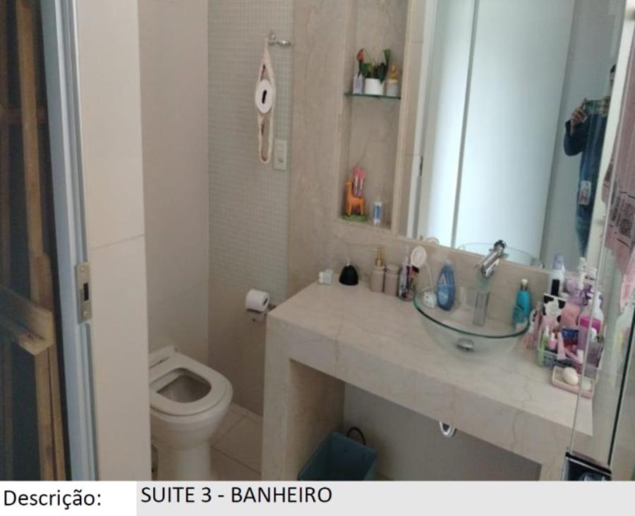 Patos de Minas/MG - Alto dos Caiçaras - Casa com 790m² Leilão Banco Inter, localizado em Patos De Minas - MG, bairro Alto dos Caiçaras
