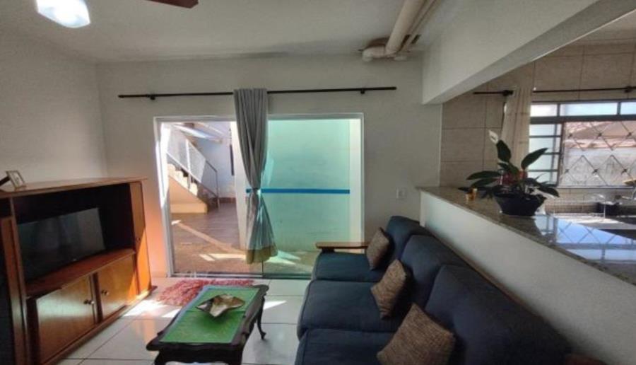 Porto Ferreira/SP - Jardim Alto da Serrra D'Água - Casa com 200m² Leilão Banco Inter, localizado em Porto Ferreira - SP, bairro Jardim Alto da Serra D'água