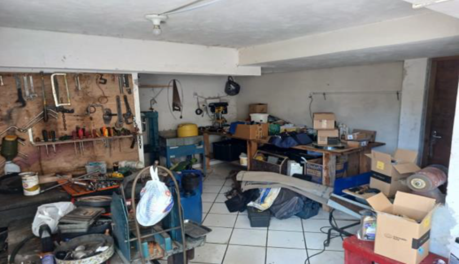 Curitiba/PR – Santa Cândida – Casa em área de 330m² Leilão Banco Inter, localizado em Curitiba - PR