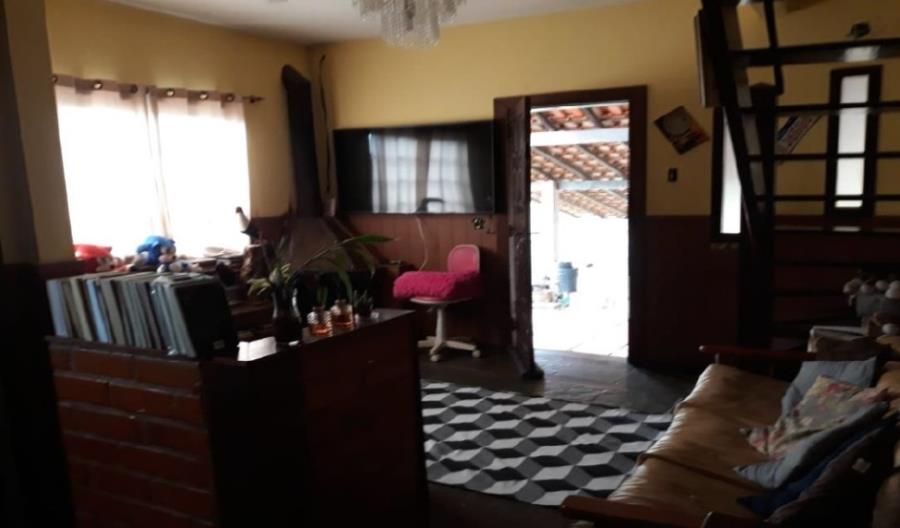 Petrópolis/RJ - Bonsucesso - Casa com 94m² Leilão Banco Inter, localizado em Petrópolis - RJ, bairro Bonsucesso
