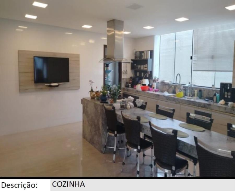 Patos de Minas/MG - Alto dos Caiçaras - Casa com 790m² Leilão Banco Inter, localizado em Patos De Minas - MG, bairro Alto dos Caiçaras