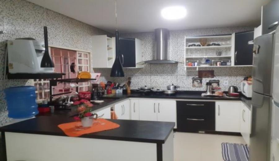 Águas Lindas de Goiás/GO - Jardim Brasília III - Casa com 325m² Leilão Banco Inter, localizado em Águas Lindas De Goiás - GO, bairro Jardim Brasília Ii
