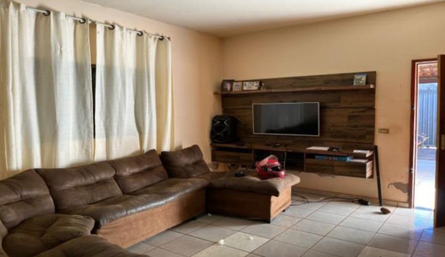 Itumbiara/GO - Cidade Jardim - Casa com 129m² Leilão Banco Inter, localizado em Itumbiara - GO, bairro Cidade Jardim