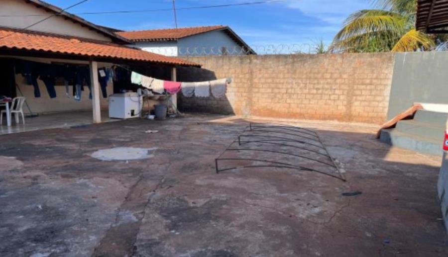 Itumbiara/GO - Cidade Jardim - Casa com 129m² Leilão Banco Inter, localizado em Itumbiara - GO, bairro Cidade Jardim