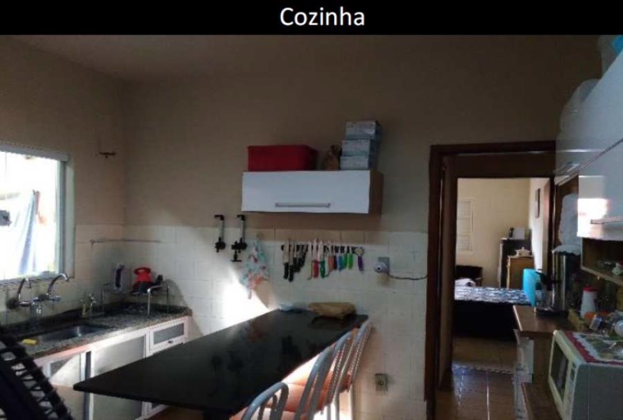 Amparo/SP - Ribeirão - Casa com 120m² Leilão Banco Inter, localizado em Amparo - SP, bairro Parque Rodrigues