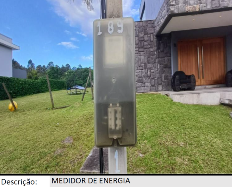 Porto Alegre/RS - Cond. Alphaville - Casa com 468m² Leilão Banco Inter, localizado em Porto Alegre - RS