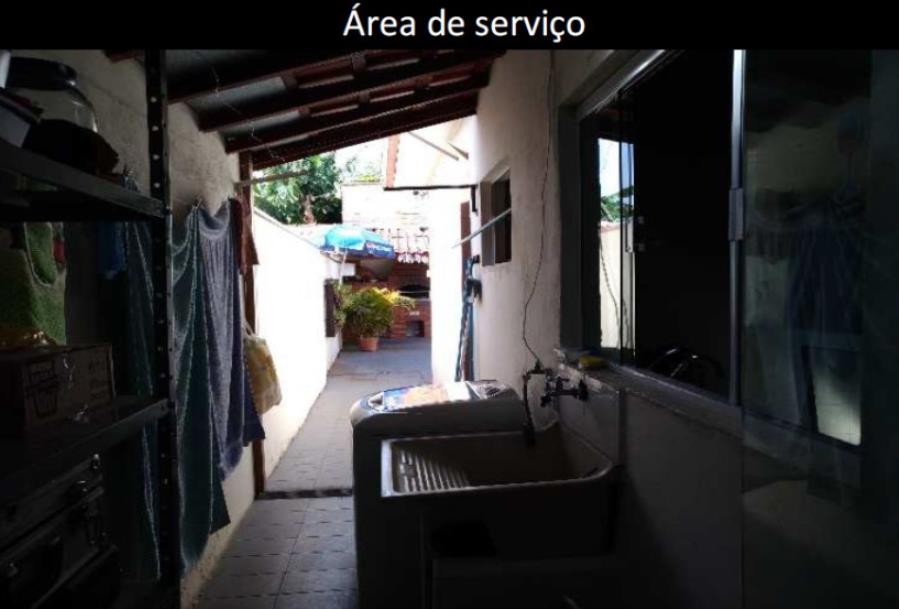 Amparo/SP - Ribeirão - Casa com 120m² Leilão Banco Inter, localizado em Amparo - SP, bairro Parque Rodrigues