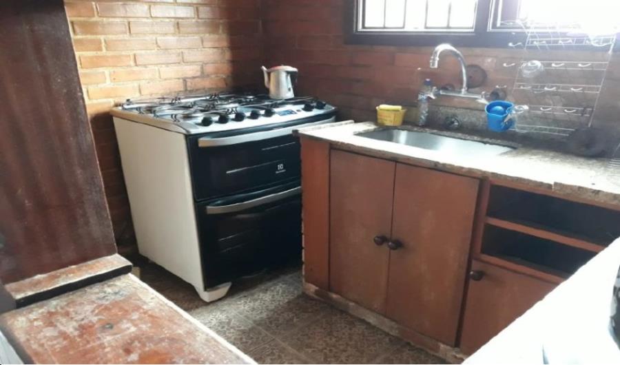 Petrópolis/RJ - Bonsucesso - Casa com 94m² Leilão Banco Inter, localizado em Petrópolis - RJ, bairro Bonsucesso