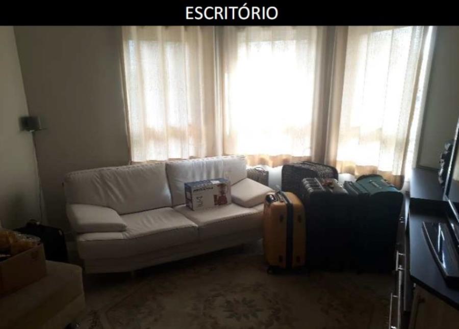 São José dos Campos/SP - Urbanova - Casa com 337m² Leilão Banco Inter, localizado em São José Dos Campos - SP, bairro Santana do Paraíba