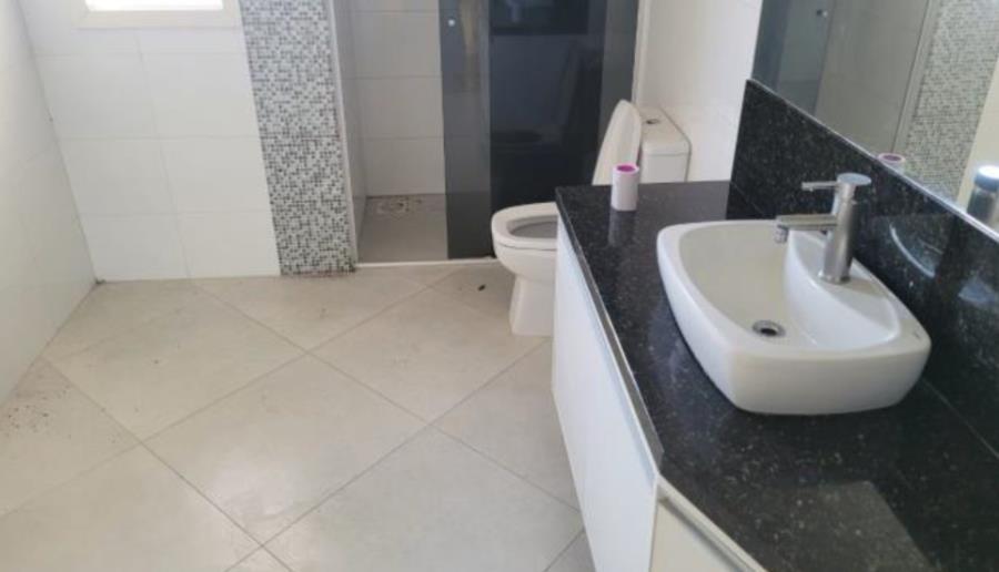 Novo Hamburgo/RS - Guarani - Casa com 474m² Leilão Banco Inter, localizado em Novo Hamburgo - RS, bairro Guarani