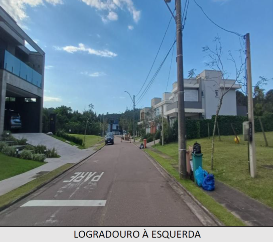 Porto Alegre/RS - Cond. Alphaville - Casa com 468m² Leilão Banco Inter, localizado em Porto Alegre - RS