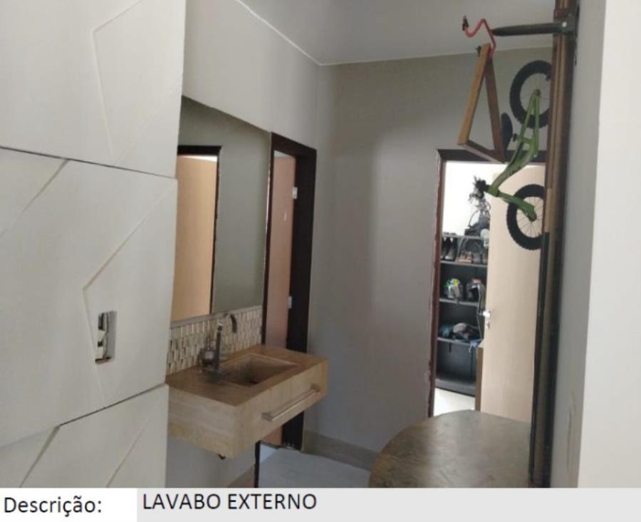 Patos de Minas/MG - Alto dos Caiçaras - Casa com 790m² Leilão Banco Inter, localizado em Patos De Minas - MG, bairro Alto dos Caiçaras