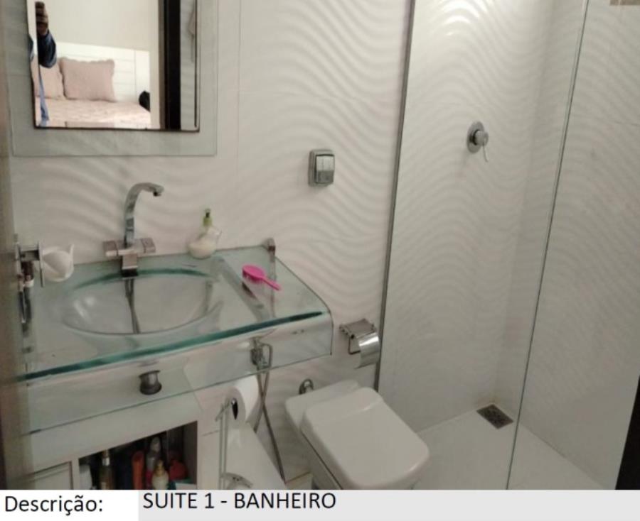 Patos de Minas/MG - Alto dos Caiçaras - Casa com 790m² Leilão Banco Inter, localizado em Patos De Minas - MG, bairro Alto dos Caiçaras