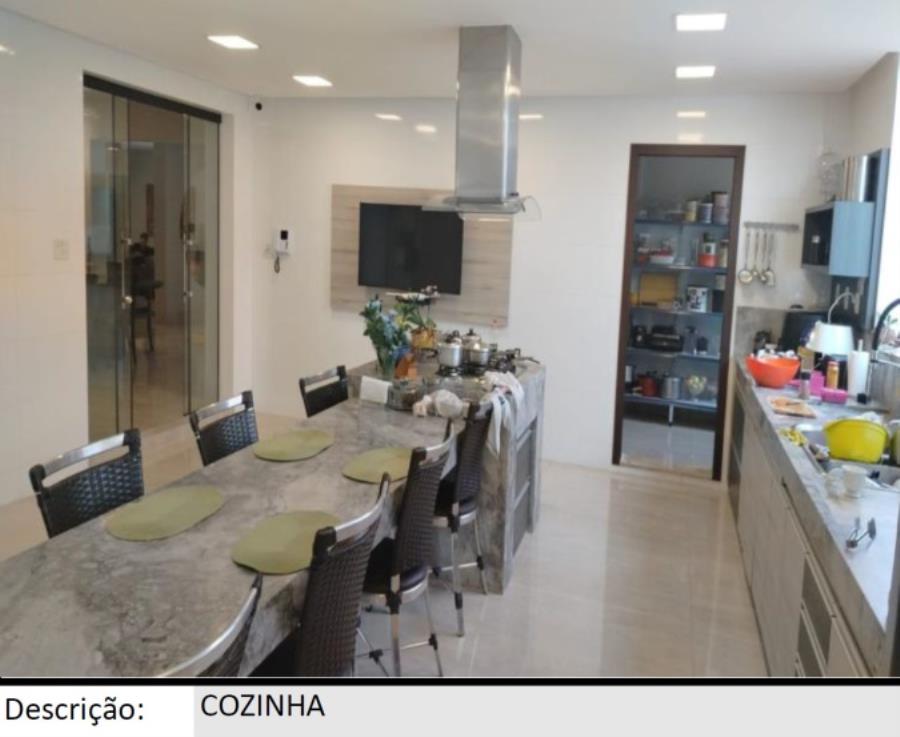 Patos de Minas/MG - Alto dos Caiçaras - Casa com 790m² Leilão Banco Inter, localizado em Patos De Minas - MG, bairro Alto dos Caiçaras