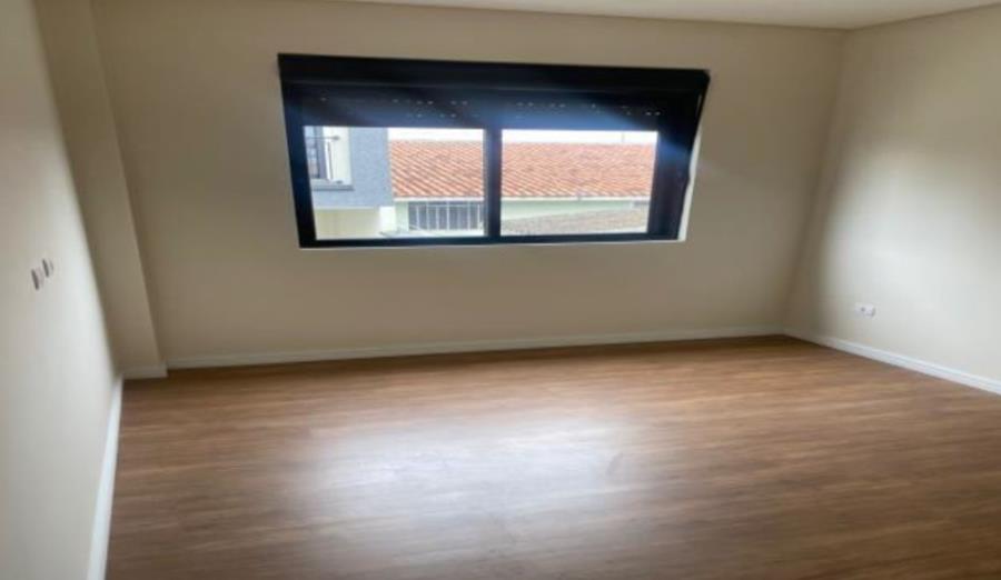 Curitiba/PR - Xaxim - Casa com 157m² Leilão Banco Inter, localizado em Curitiba - PR, bairro Xaxim