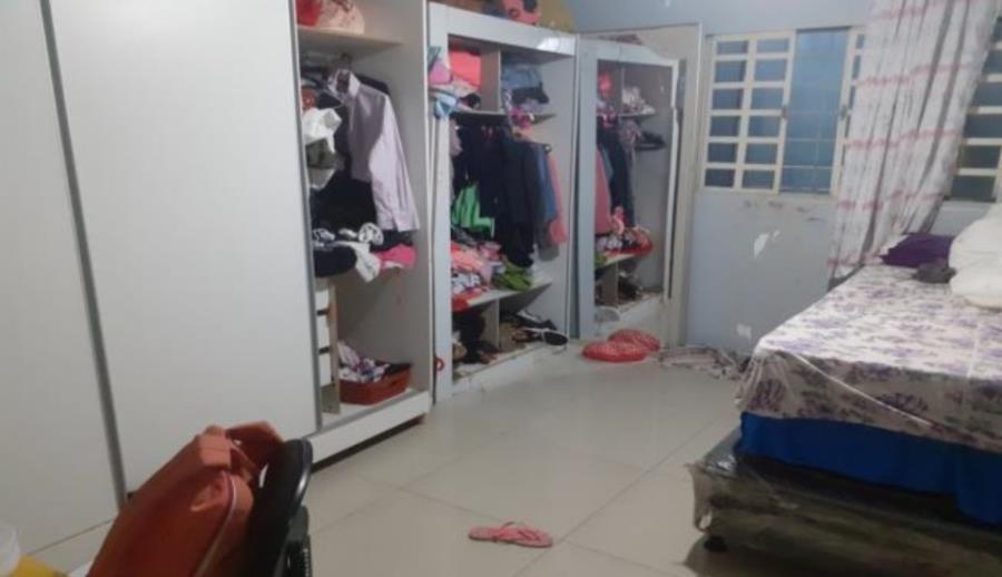 Águas Lindas de Goiás/GO - Jardim Brasília III - Casa com 325m² Leilão Banco Inter, localizado em Águas Lindas De Goiás - GO, bairro Jardim Brasília Ii
