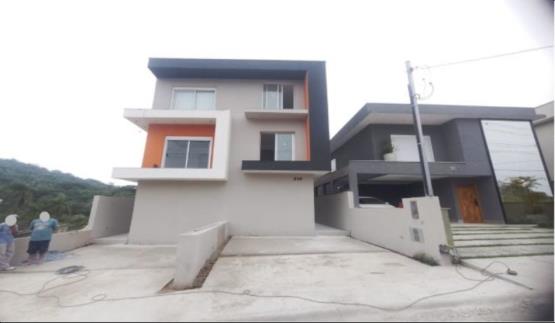 Cotia/SP - Sítio Boa Vista - Casa com 138m²