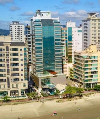 Itapema/SC - Meia Praia - Apto frente mar com 373m²